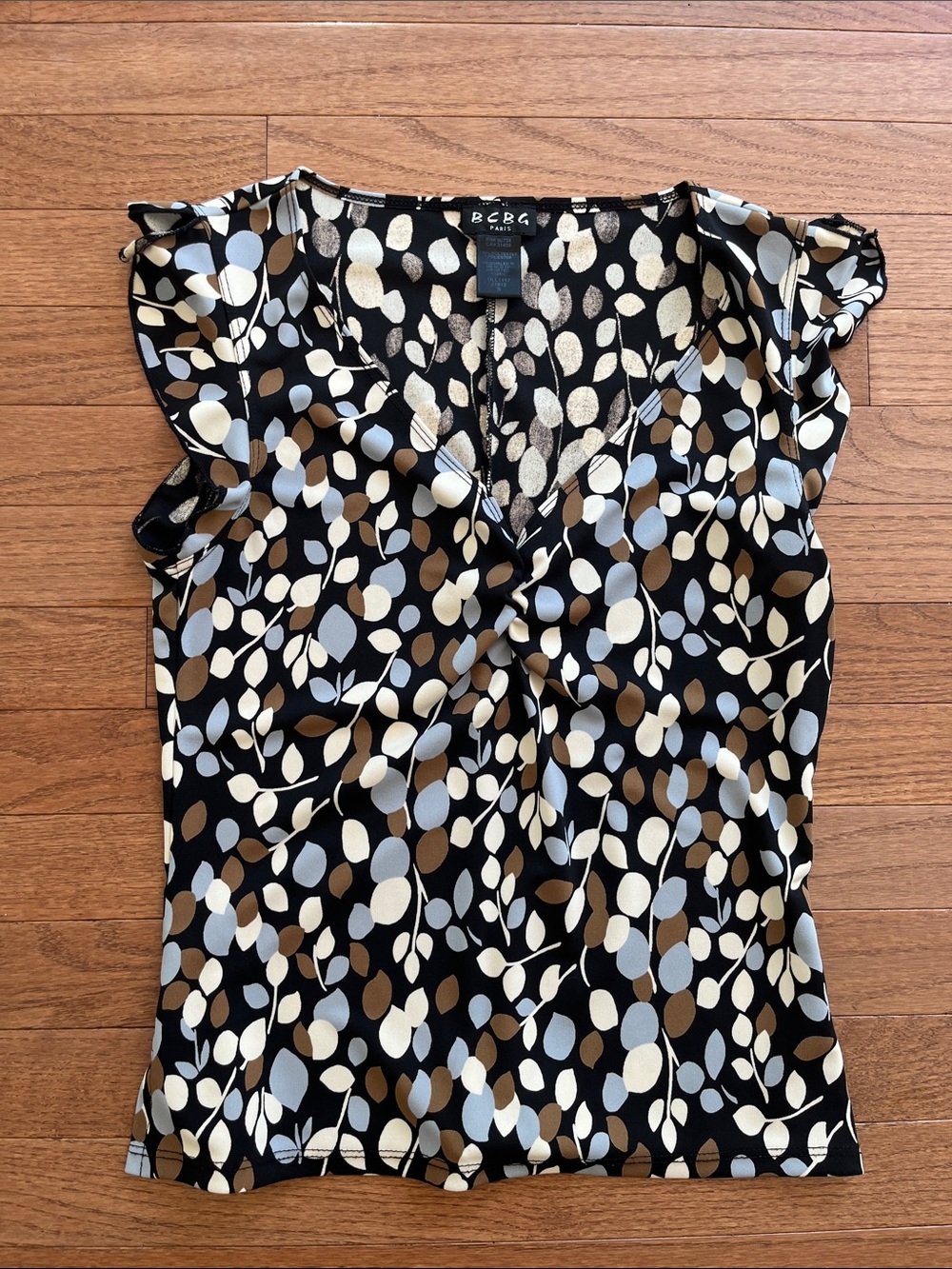 BCBG Black Flutter Sleeve V-Neck Top with Cream, Gray, and Brown Leaf Print